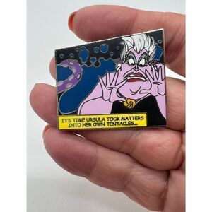 WDW 2011 Ursula Disney Villains Comic Book Mystery Disney Pin
